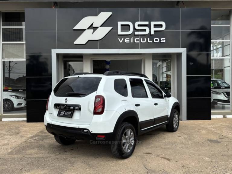 RENAULT - DUSTER - 2015/2016 - Branca - R$ 62.900,00