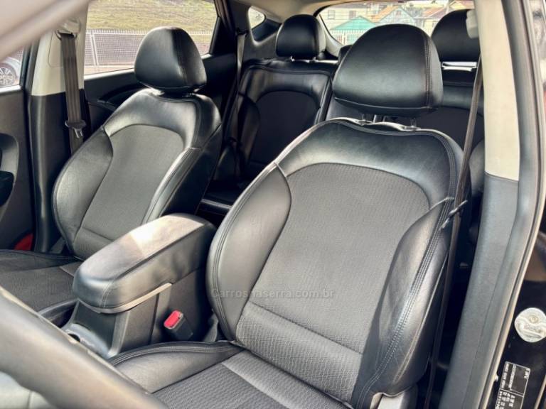 HYUNDAI - IX35 - 2011/2012 - Preta - R$ 68.900,00