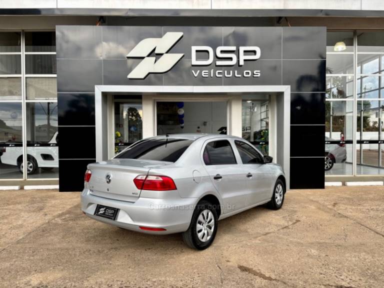 VOLKSWAGEN - VOYAGE - 2015/2015 - Prata - R$ 43.900,00