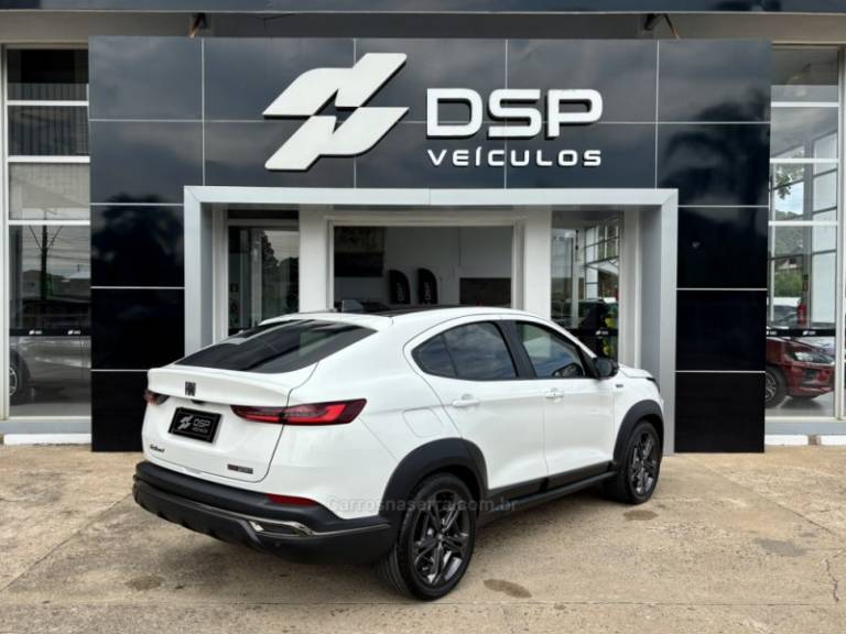 FIAT - FASTBACK - 2023/2023 - Branca - R$ 123.900,00