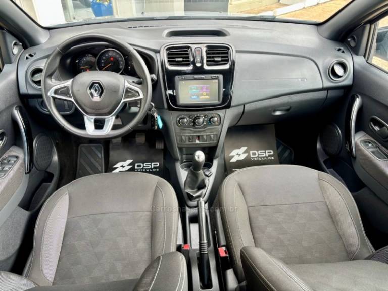 RENAULT - LOGAN - 2021/2022 - Prata - R$ 65.900,00