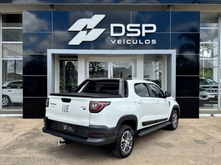 FIAT - STRADA - 2022/2022 - Branca - R$ 114.900,00