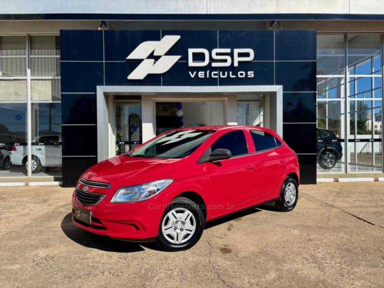 CHEVROLET - ONIX - 2014/2015 - Vermelha - R$ 47.900,00