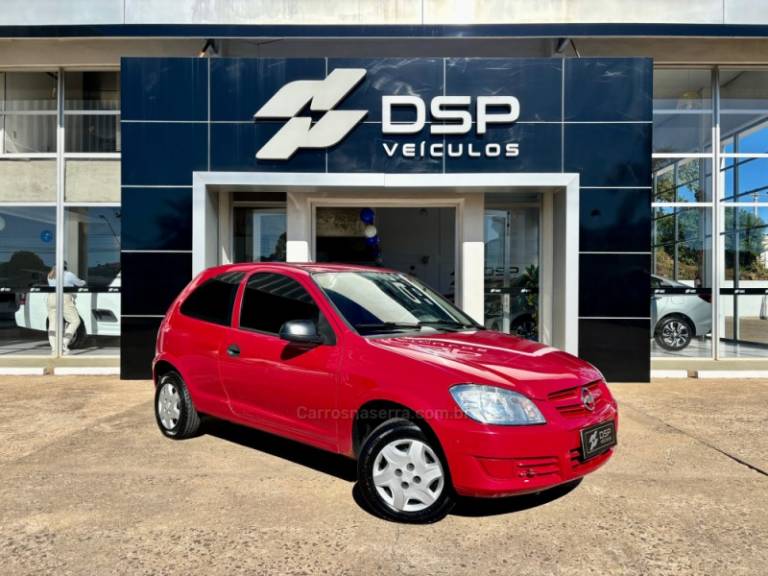 CHEVROLET - CELTA - 2010/2011 - Vermelha - R$ 25.900,00