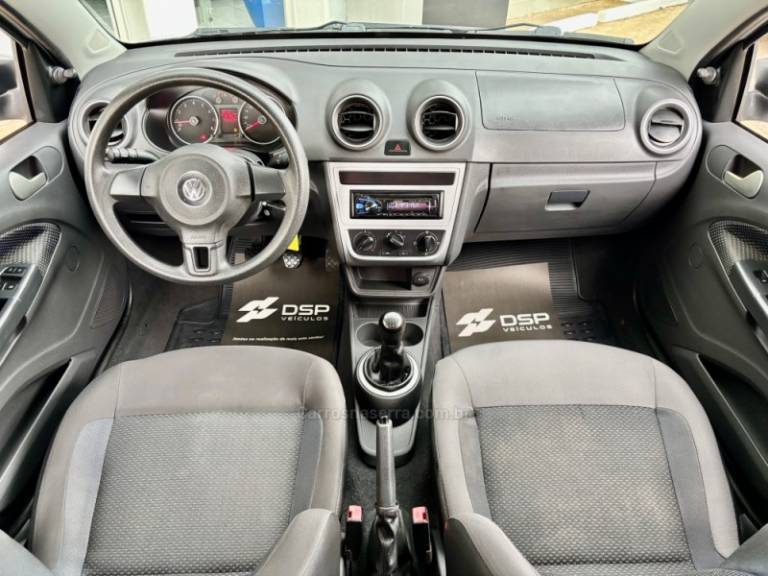 VOLKSWAGEN - VOYAGE - 2015/2015 - Prata - R$ 43.900,00