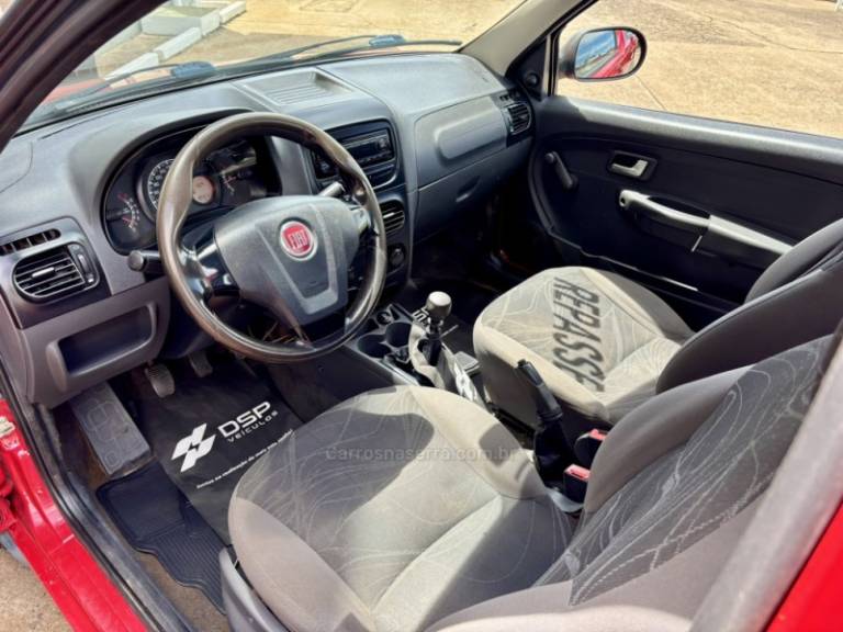 FIAT - STRADA - 2016/2017 - Vermelha - R$ 49.900,00