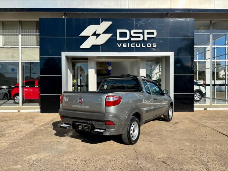 FIAT - STRADA - 2015/2015 - Prata - R$ 51.900,00