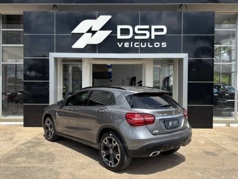MERCEDES-BENZ - GLA 200 - 2018/2019 - Cinza - R$ 136.900,00