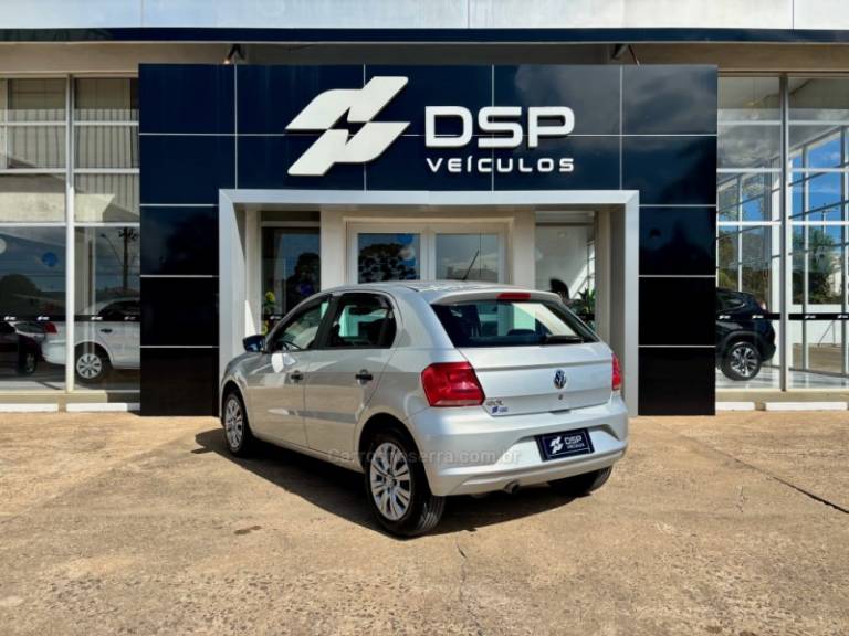 VOLKSWAGEN - GOL - 2021/2022 - Prata - R$ 61.900,00