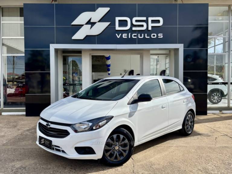 CHEVROLET - ONIX - 2021/2021 - Branca - R$ 64.900,00