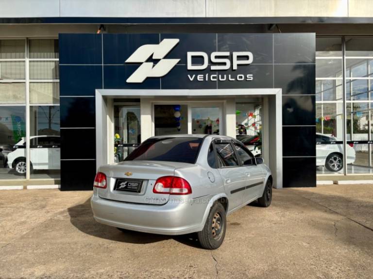 CHEVROLET - CLASSIC - 2014/2015 - Prata - R$ 25.900,00