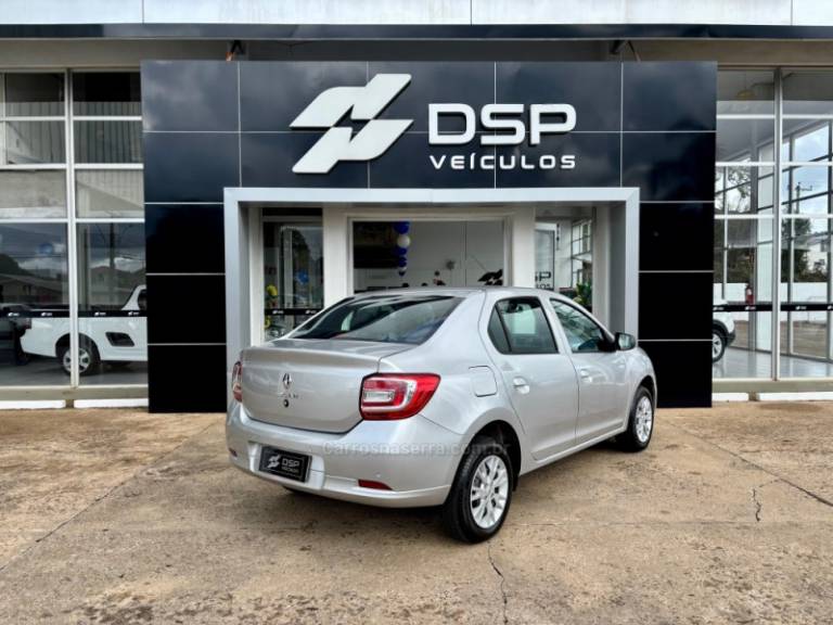 RENAULT - LOGAN - 2021/2022 - Prata - R$ 65.900,00